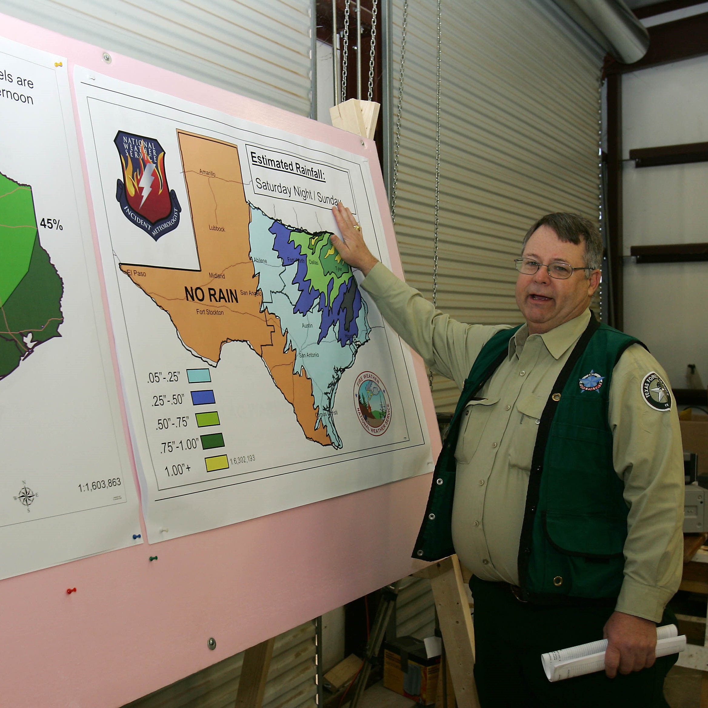 A Texas A&M Forest Service employee was honored with the Current Achievement Award for Fire Protection during today’s National Association of State Foresters Annual Meeting in Baton Rouge, Louisiana.