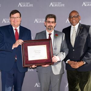 Gray award 22 ektron